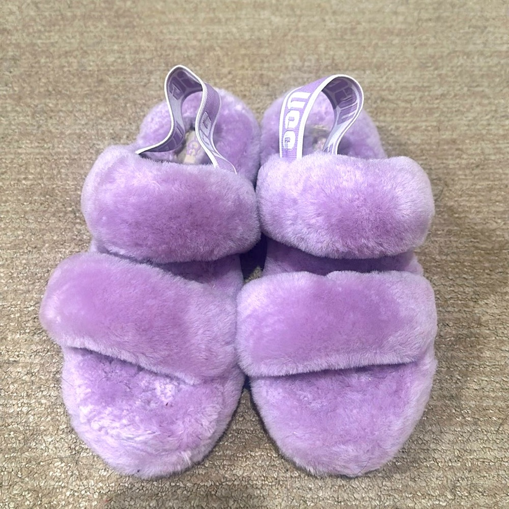 UGG Oh Yeah Lilac Bloom Sheepskin Sandal/Slipper - size 7